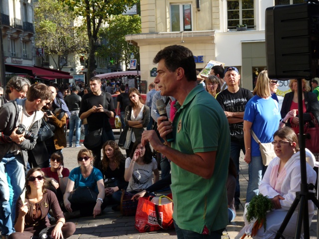 Pascal Durand lors de la manifestation contre la chasse à Paris en septembre 2014